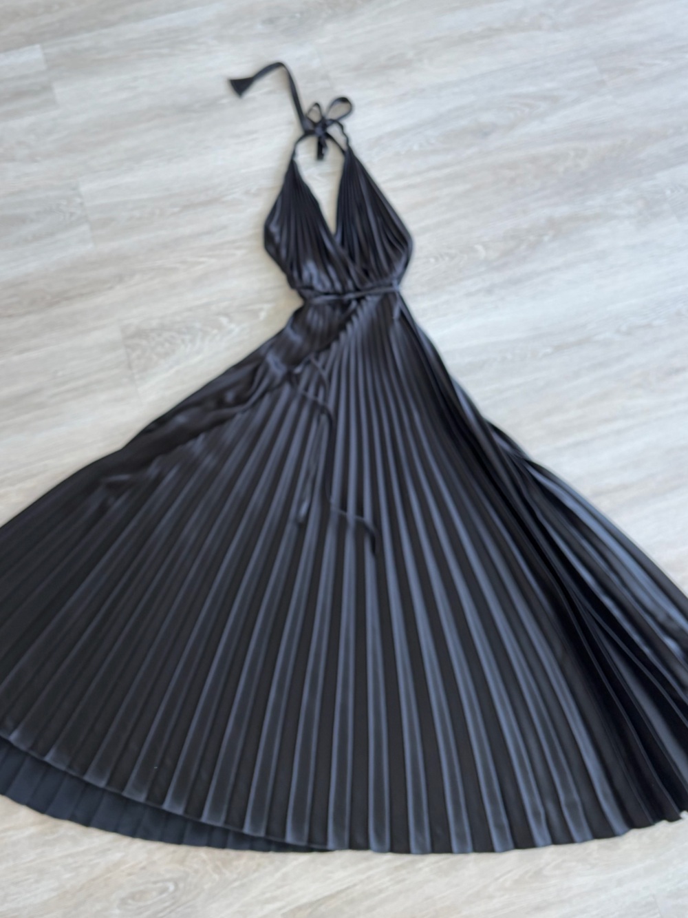 Nicole Bakti Women’s M Black Pleated Halter Maxi Dress Formal Evening Wedding